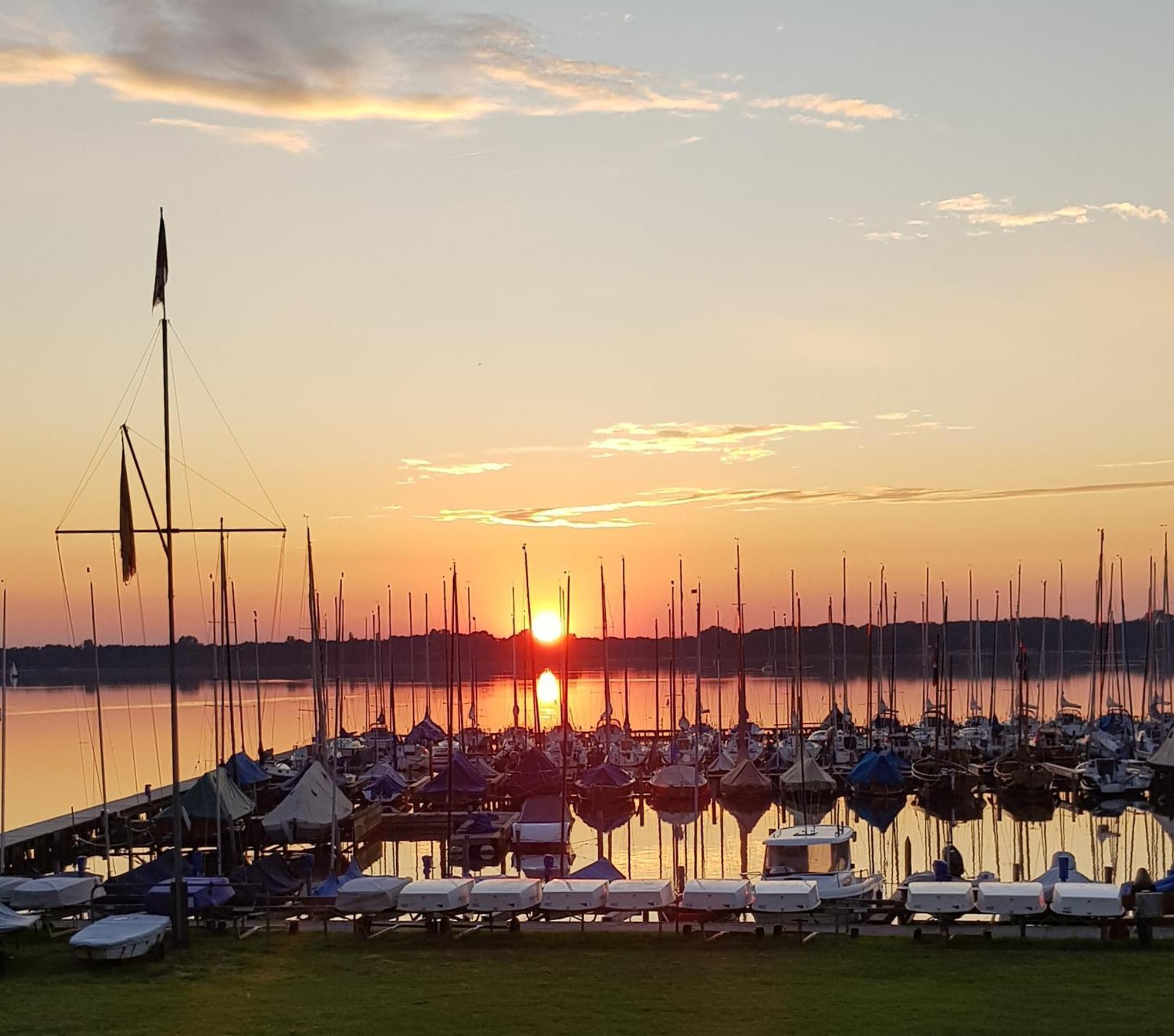 Wohlfuehloase Am Bad Zwischenahner Meer Bagian luar foto